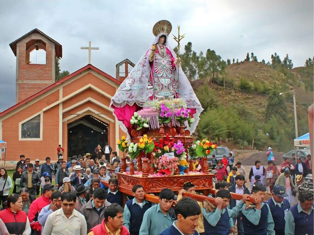 Saint Barbara leaving her church in Poroy