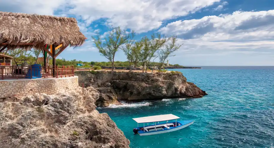 Negril Rocky Beach - Jamaica