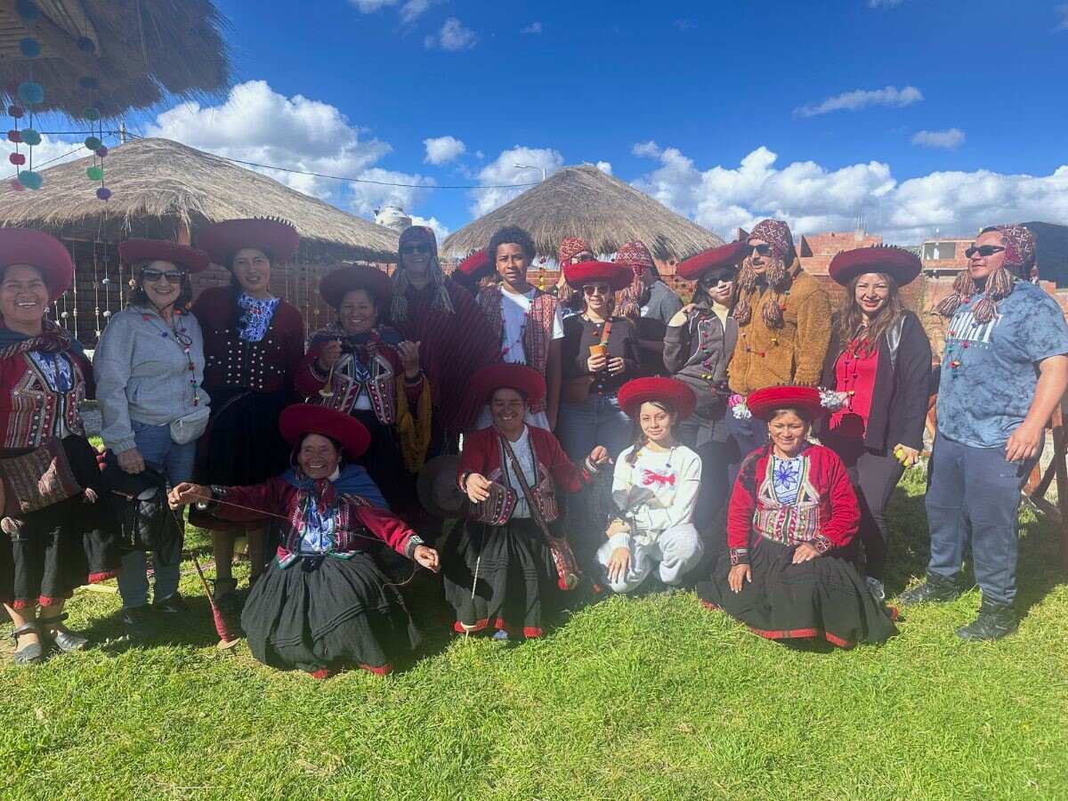 tour through the town of chinchero
