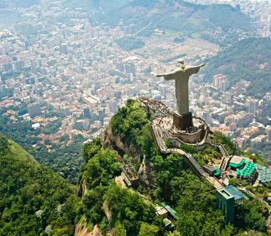 Vista del cristo redentos en la ciudad de río de janeiro