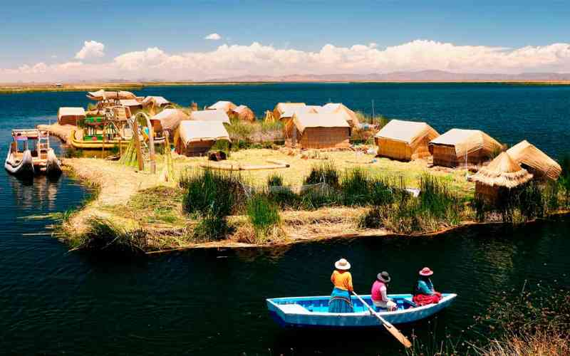 Puno - Titicaca - Uros Islands - Taquile Islands