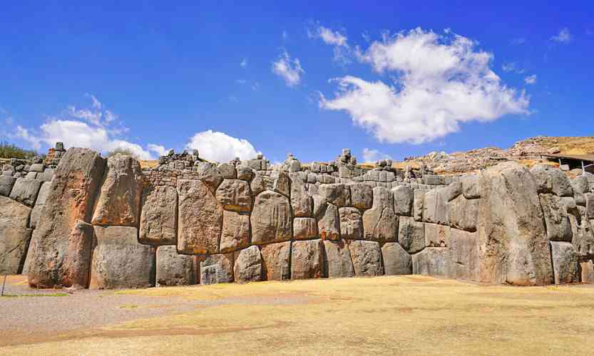 DAY 07: CITY TOUR CUSCO + 4 NEARBY RUINS