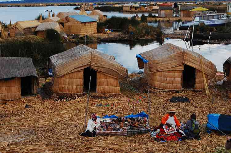 PUNO / TITICACA / UROS & TAQUILE ISLANDS