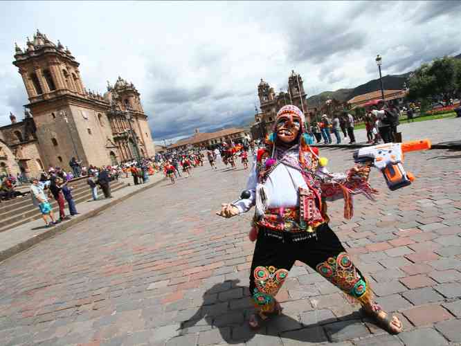 DÍA 7: CUSCO: CITY TOUR + 4 RUINAS CERCANAS