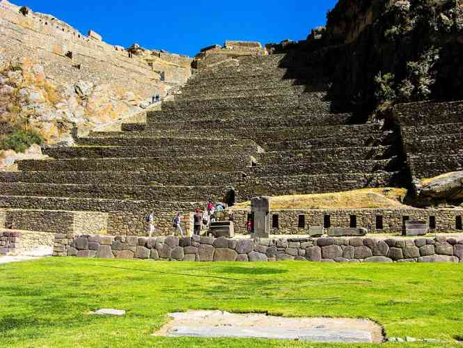 SACRED VALLEY TOUR AND TRAIN TO AGUAS CALIENTES TOWN