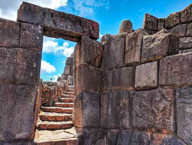 CITY TOUR CUSCO + 4 NEARBY RUINS