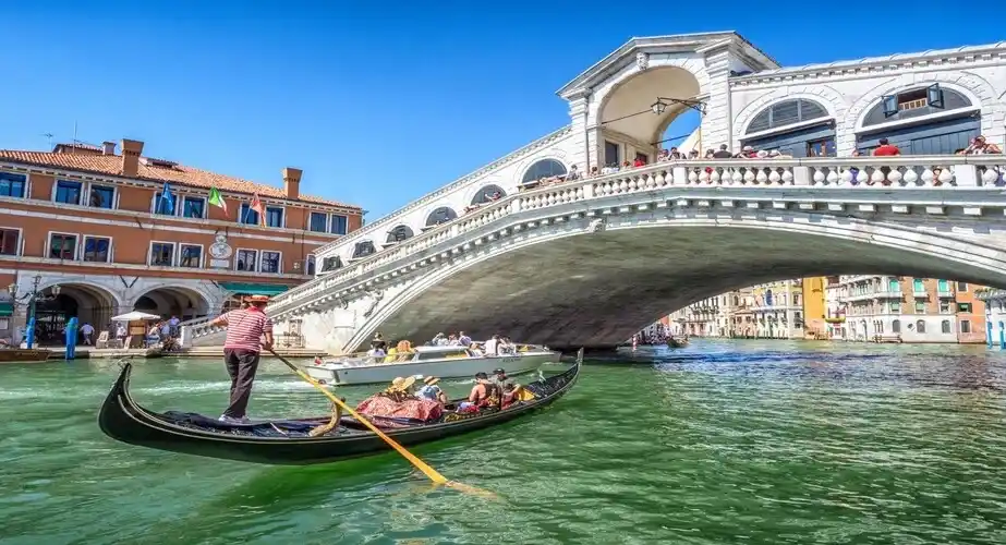 Paseo en Vaporetto - Venecia