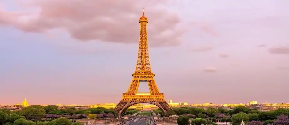 Legends of Europe: Eiffel Tower - Paris