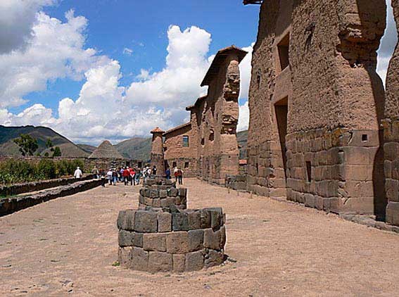 Complejo Arqueologico Raqchi