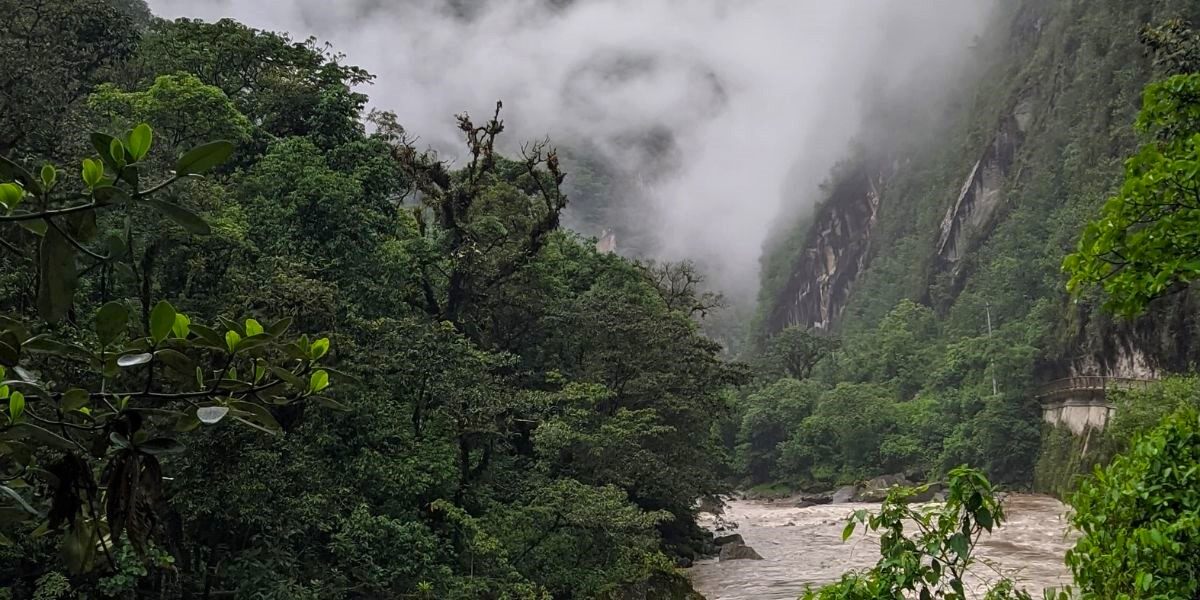 vilcanota river in hot waters
