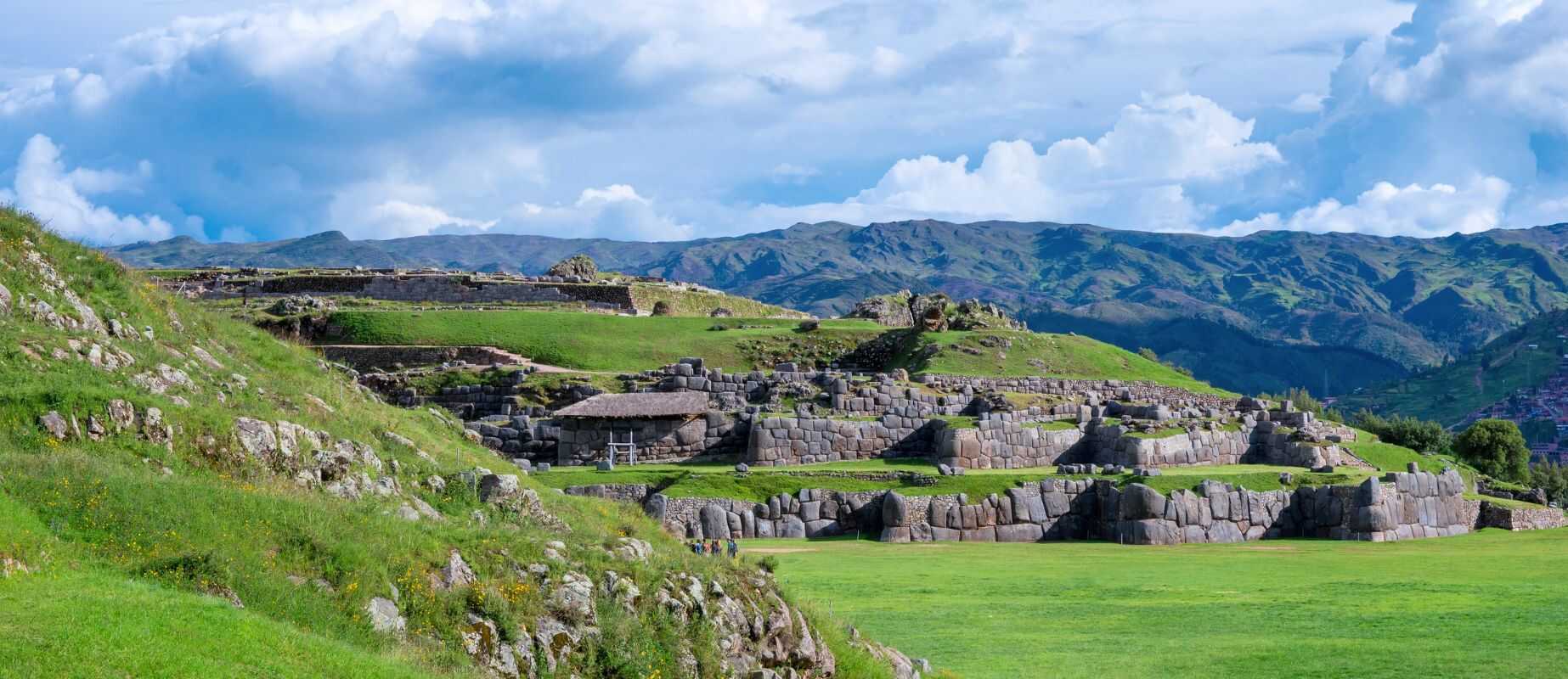 sacsayhuaman fortress in cusco